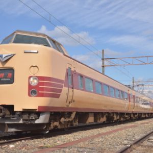 29 国鉄 381系 (MT58 直流特急電車)