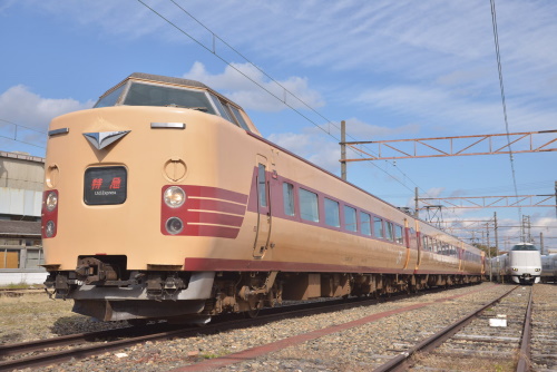 29 国鉄 381系 (MT58 直流特急電車)