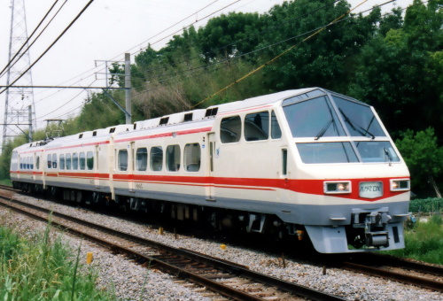 111 名鉄8800系 TDK-825